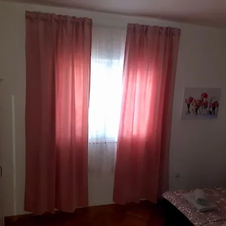 Lumar Holidays And Apartments * Preko
