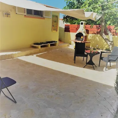 Lumar Holidays And Apartments * Preko