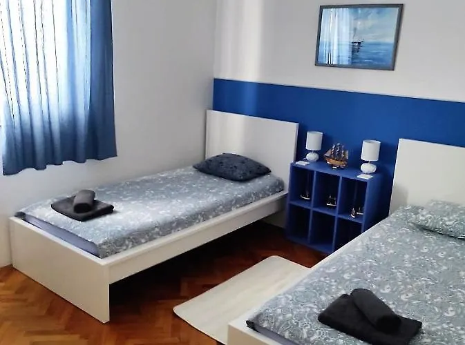 Lumar Holidays And Преко