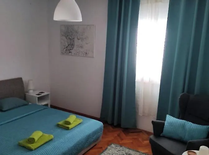 Дом отдыха Lumar Holidays And Преко