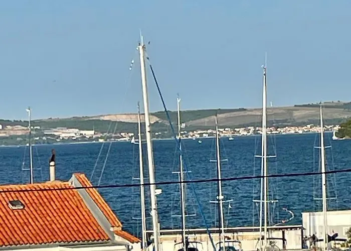 Lumar Holidays And Преко