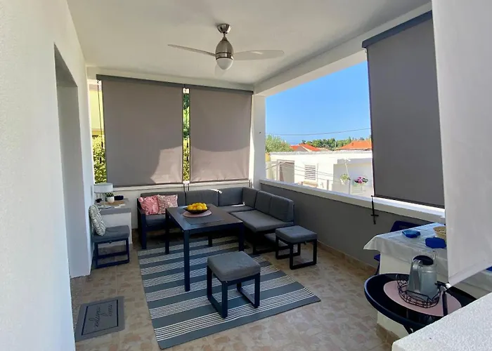 Lumar Holidays And Дом отдыха