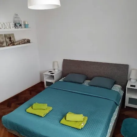 Lumar Holidays And Apartments Preko