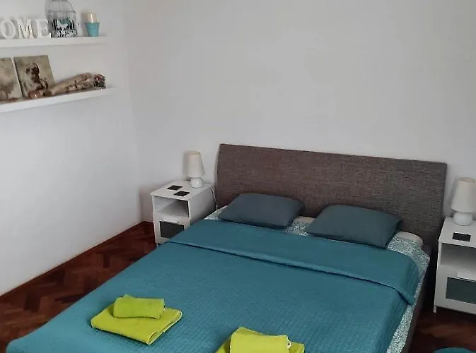 Lumar Holidays And Preko