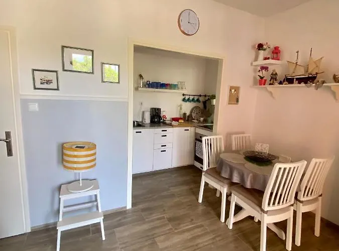 Lumar Holidays And Casa de Férias Preko